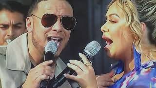 Chiquis Rivera y Lorenzo Méndez amandote cantando en vivo [upl. by Farron]