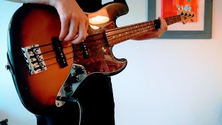 Tapewound vs Roundwound strings on Fender Jazz Bass [upl. by Wilburt87]