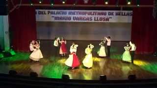 Traditional French dance quotLa Bourree Gannatoisequot Arequipa Perou 2015 [upl. by Xuagram2]