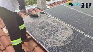 COMO FAZER A LIMPEZA DO PAINEL SOLAR FOTOVOLTAICO COM MICRO INVERSORES  CINESHOP SOLAR [upl. by Farra160]