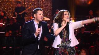 Michael Buble and Thalia  Feliz Navidad [upl. by Aivull]