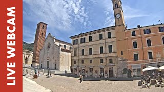 Webcam Pietrasanta LU  Vista su Piazza del Duomo [upl. by Flatto]