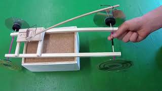 Mausefallenauto Bauanleitung  How to build a mousetrap car [upl. by Ecinad]