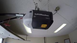 Liftmaster 8165 Chain Drive Opener [upl. by Burny699]