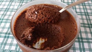 Mousse de chocolate caseira [upl. by Jonie6]