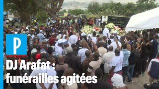 Enterrement de DJ Arafat  des fans ouvrent son cercueil [upl. by Rozina]