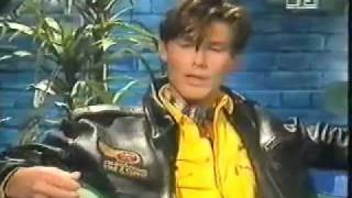 Morten Harket in interview MTV 93 [upl. by Nahtan806]