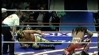 ULTIMO GUERRERO VS MR AGUILA MASCARA VS MASCARA 980911 [upl. by Eceirehs430]