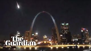 Huge meteor lights up Missouri sky [upl. by Jinny542]