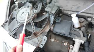 Peugeot 207 14 hdi slave cylinder replacement and bleeding [upl. by Ardie850]