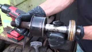 How to fix a leaking hydraulic cylinder on a fork lift part 1 [upl. by Eerat]