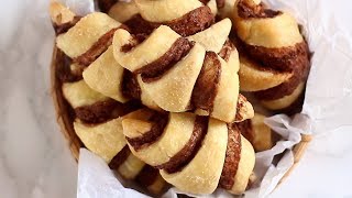 CORNETTI ALLA NUTELLA in 5 MINUTI Ricetta facile 3 ingredienti [upl. by Aihsatan11]