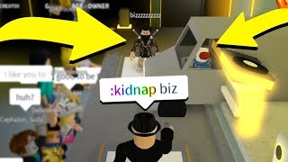 USING ADMIN COMMANDS IN RAP BATTLES Roblox [upl. by Cristina]